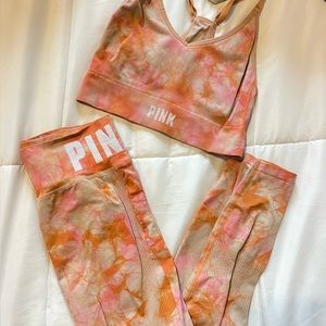 Victoria’s Secret pink workout set !!